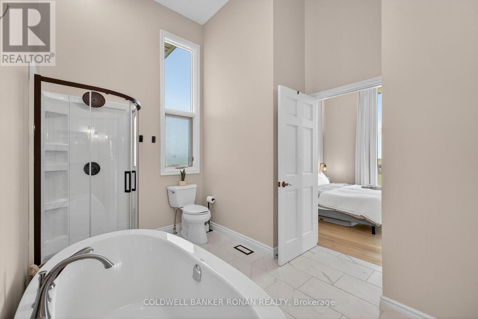 796271 3rd Line E Property Photo 14