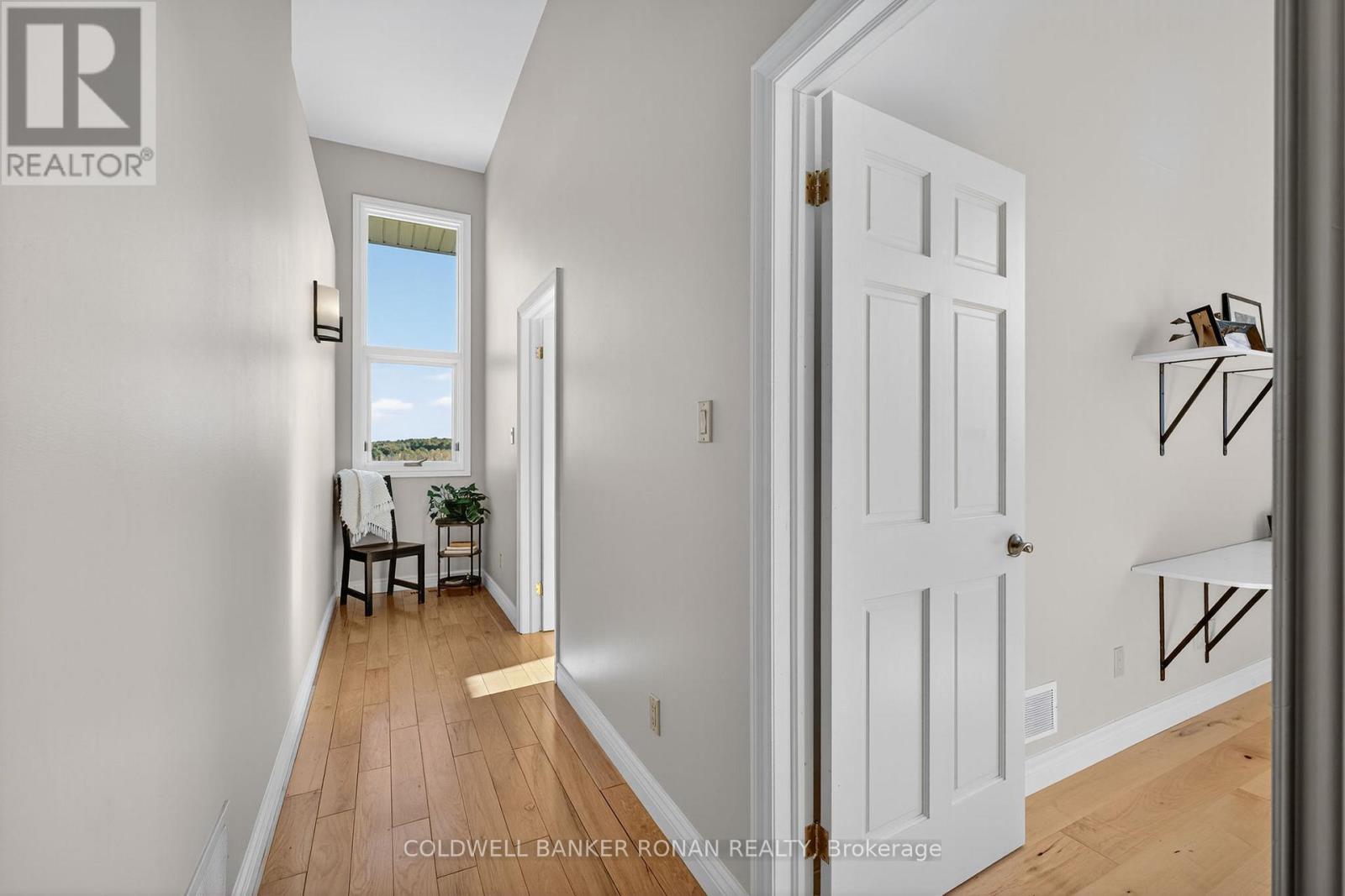 796271 3rd Line E Property Photo 17