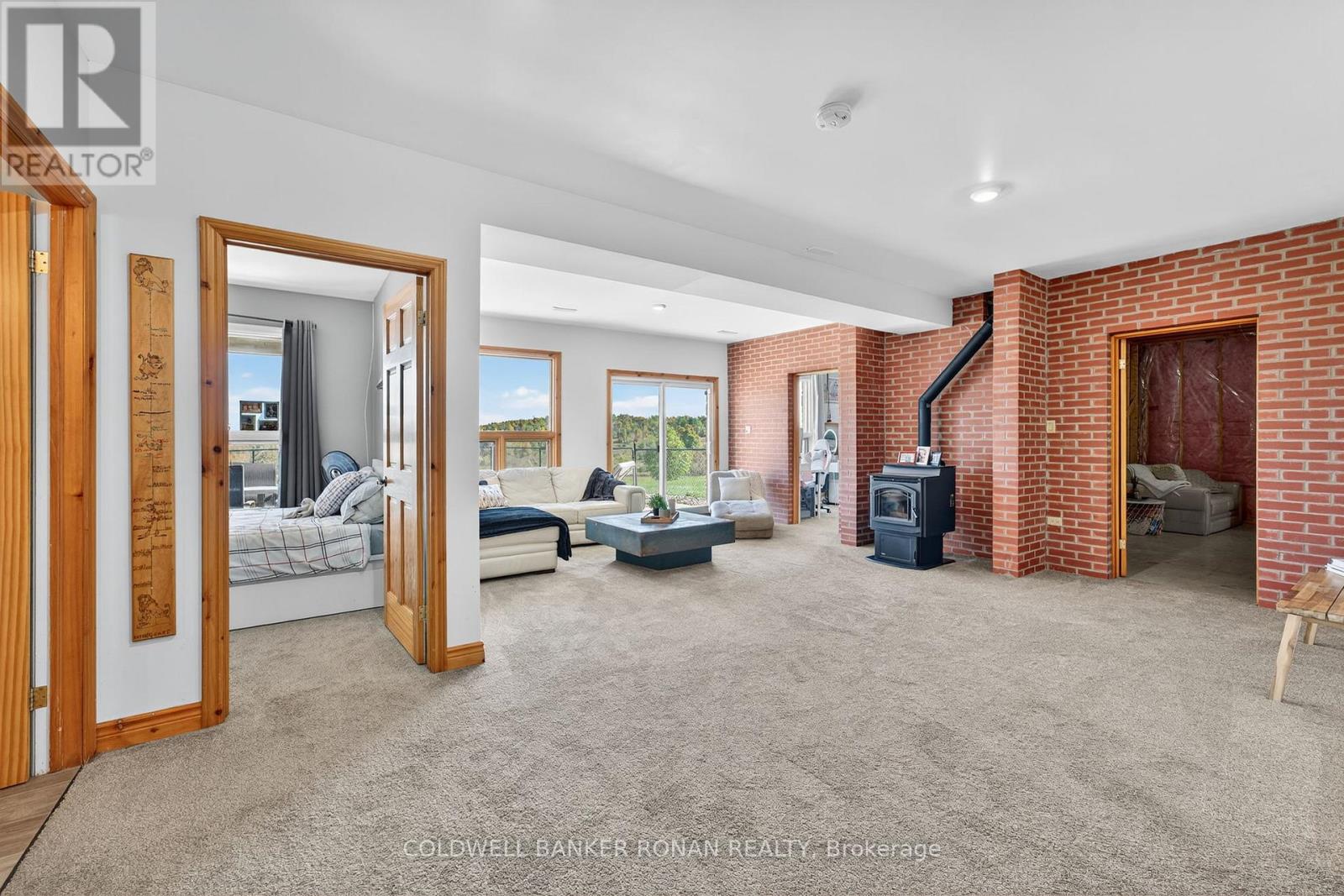 796271 3rd Line E Property Photo 22