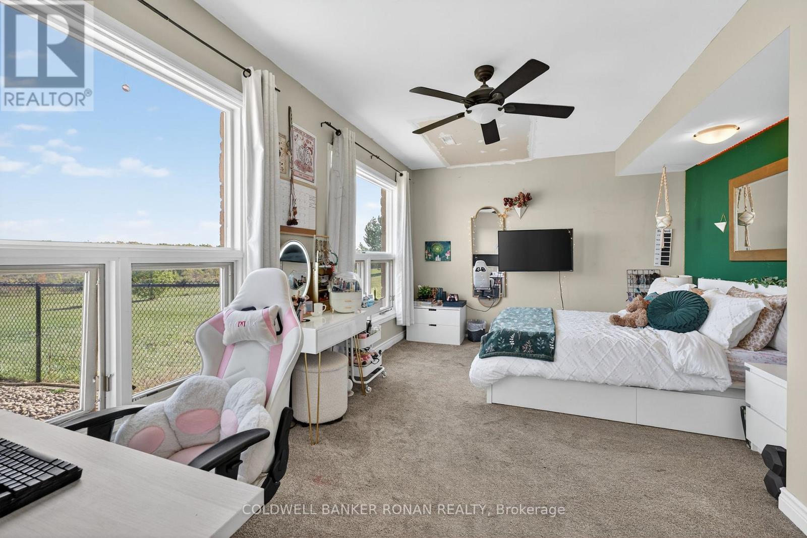 796271 3rd Line E Property Photo 24
