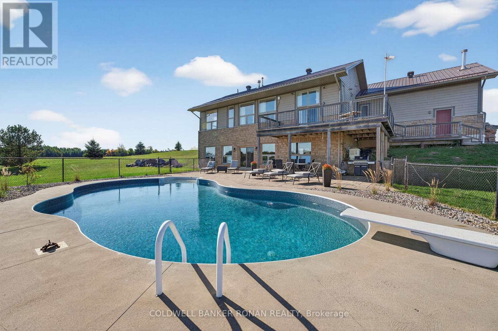 796271 3rd Line E Property Photo 29