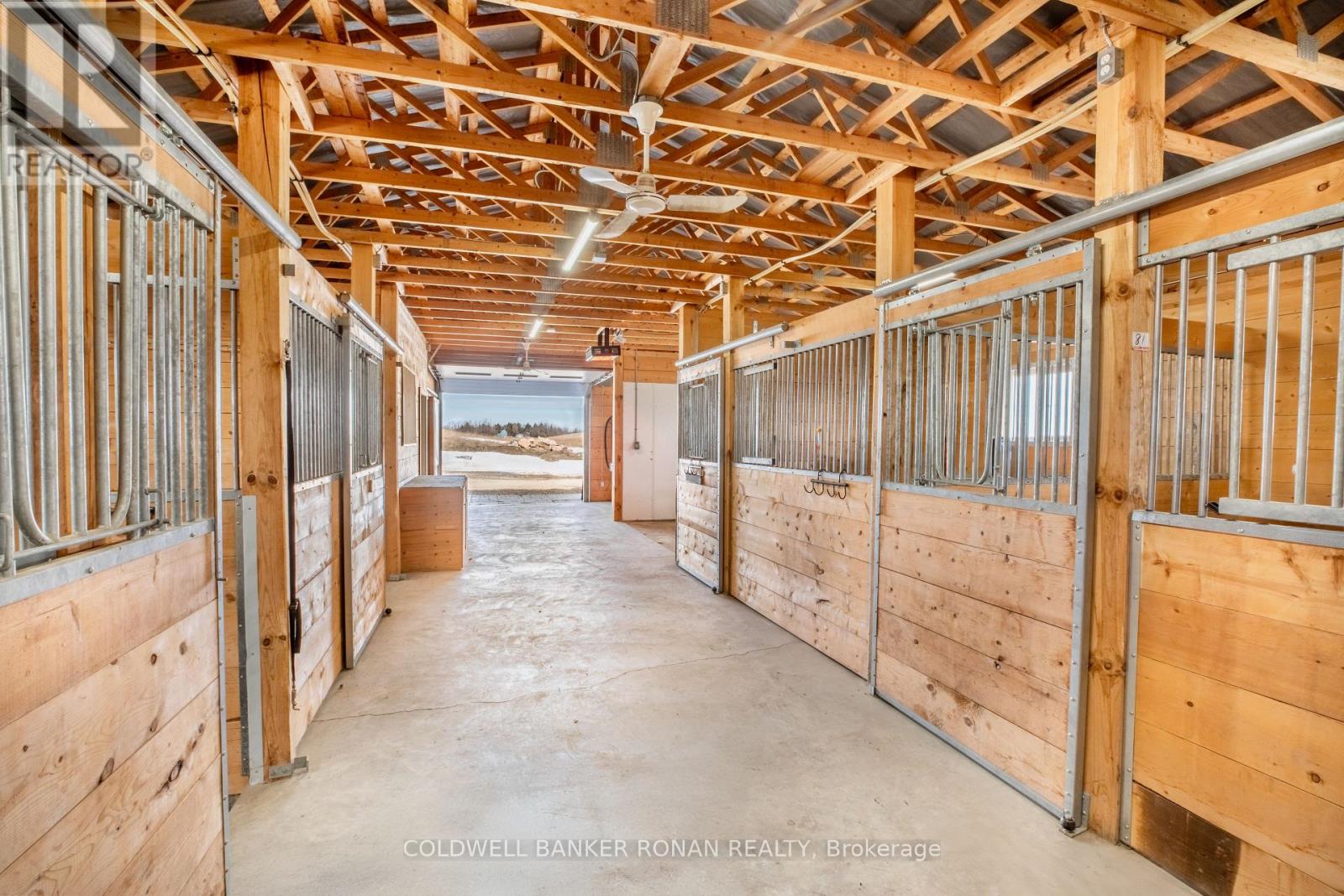 796271 3rd Line E Property Photo 34