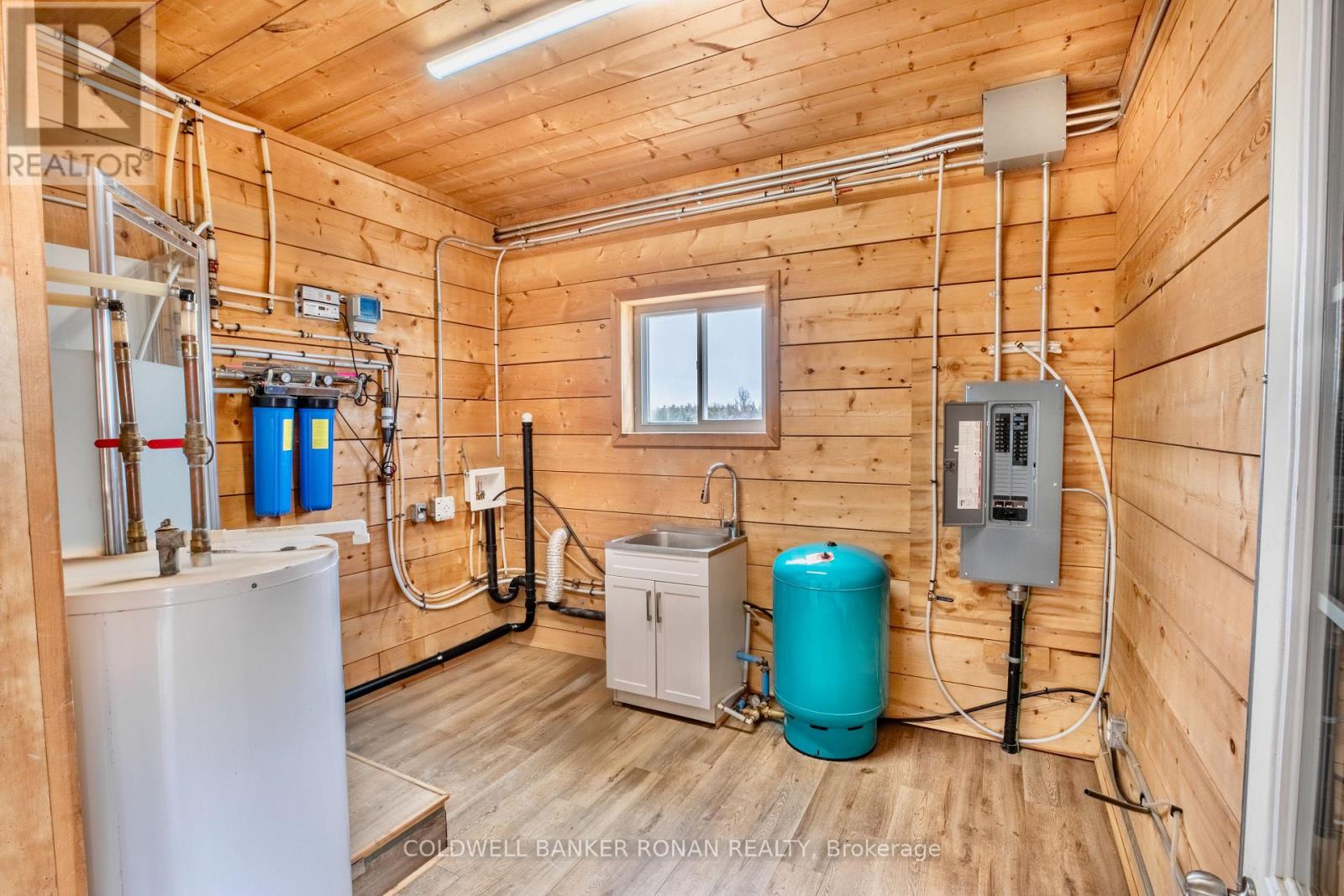 796271 3rd Line E Property Photo 42
