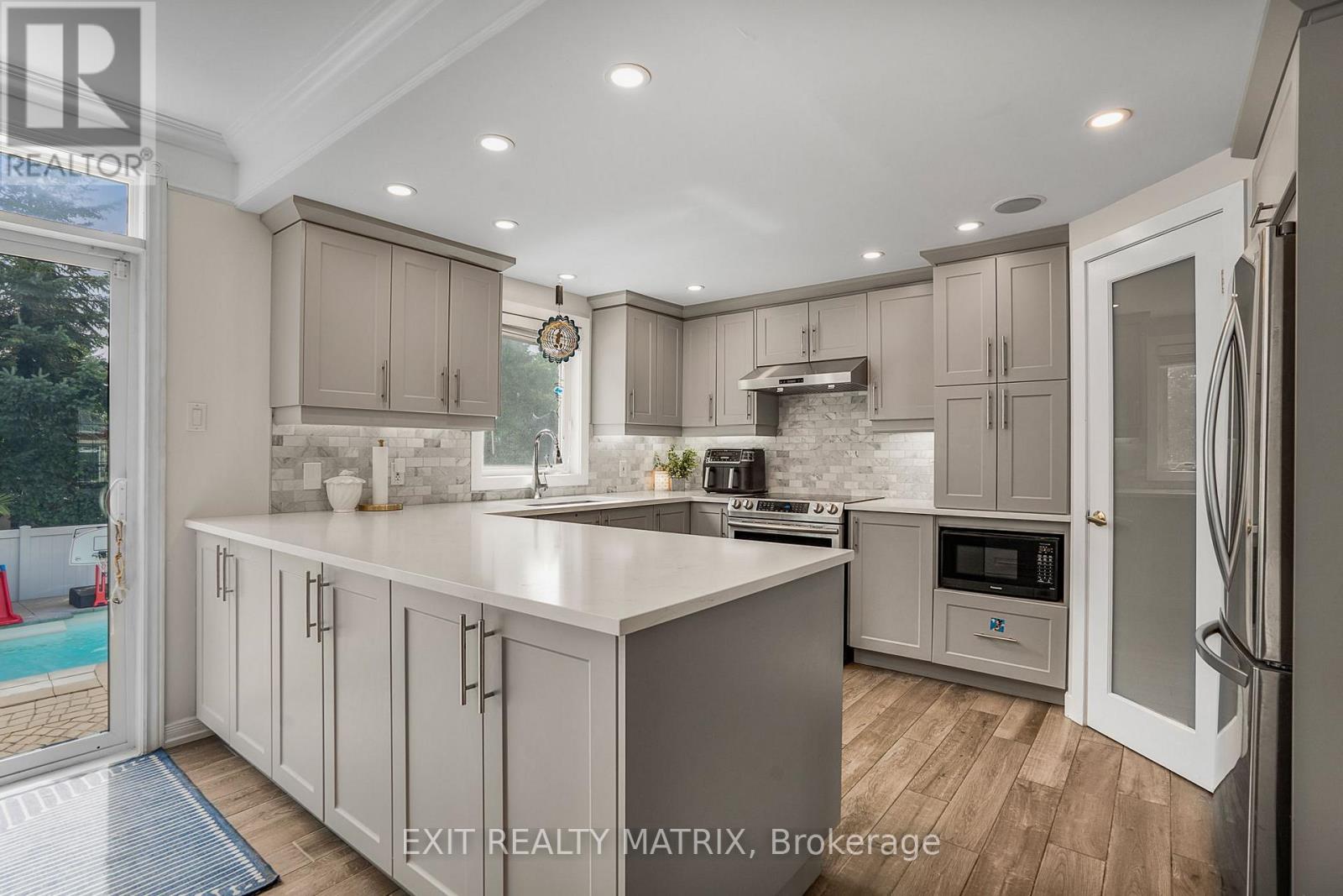 116 Lamadeleine Boulevard Property Photo 9