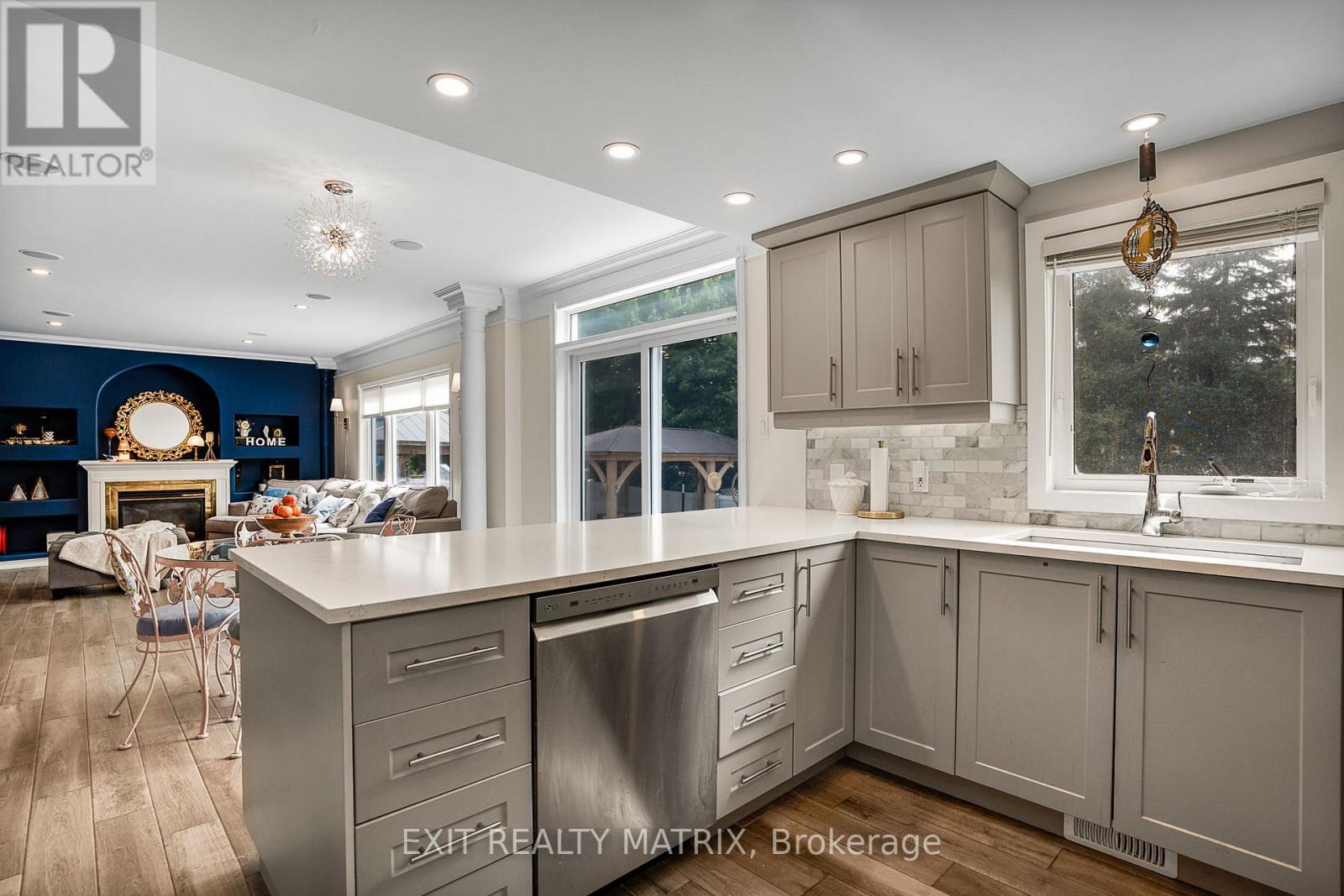 116 Lamadeleine Boulevard Property Photo 11