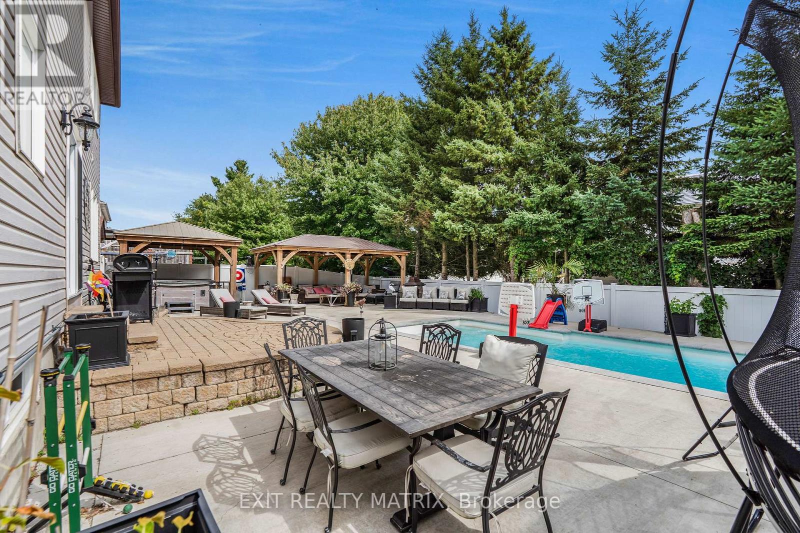 116 Lamadeleine Boulevard Property Photo 36