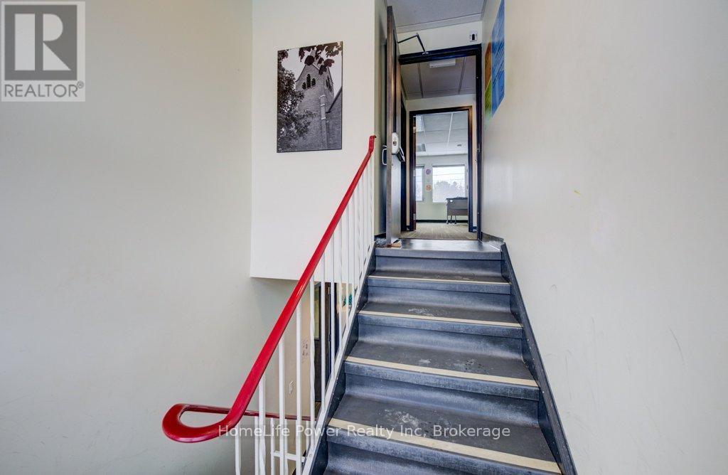 354 Charles Street E Property Photo 13