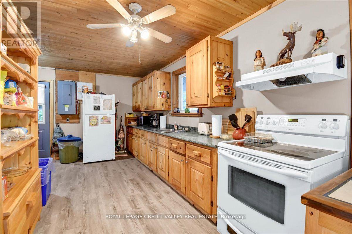 292 Caroline Court Property Photo 8
