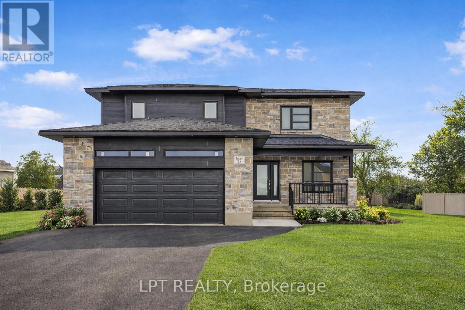 63 Chateauguay Street Property Photo 1