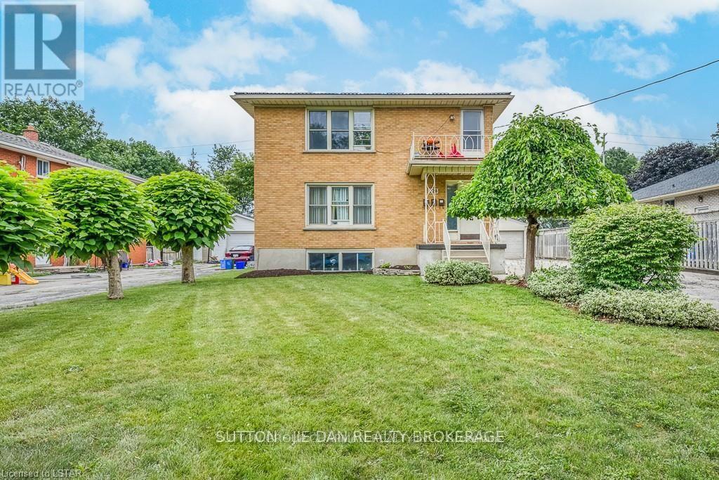 228 Burnside Drive Property Photo 1