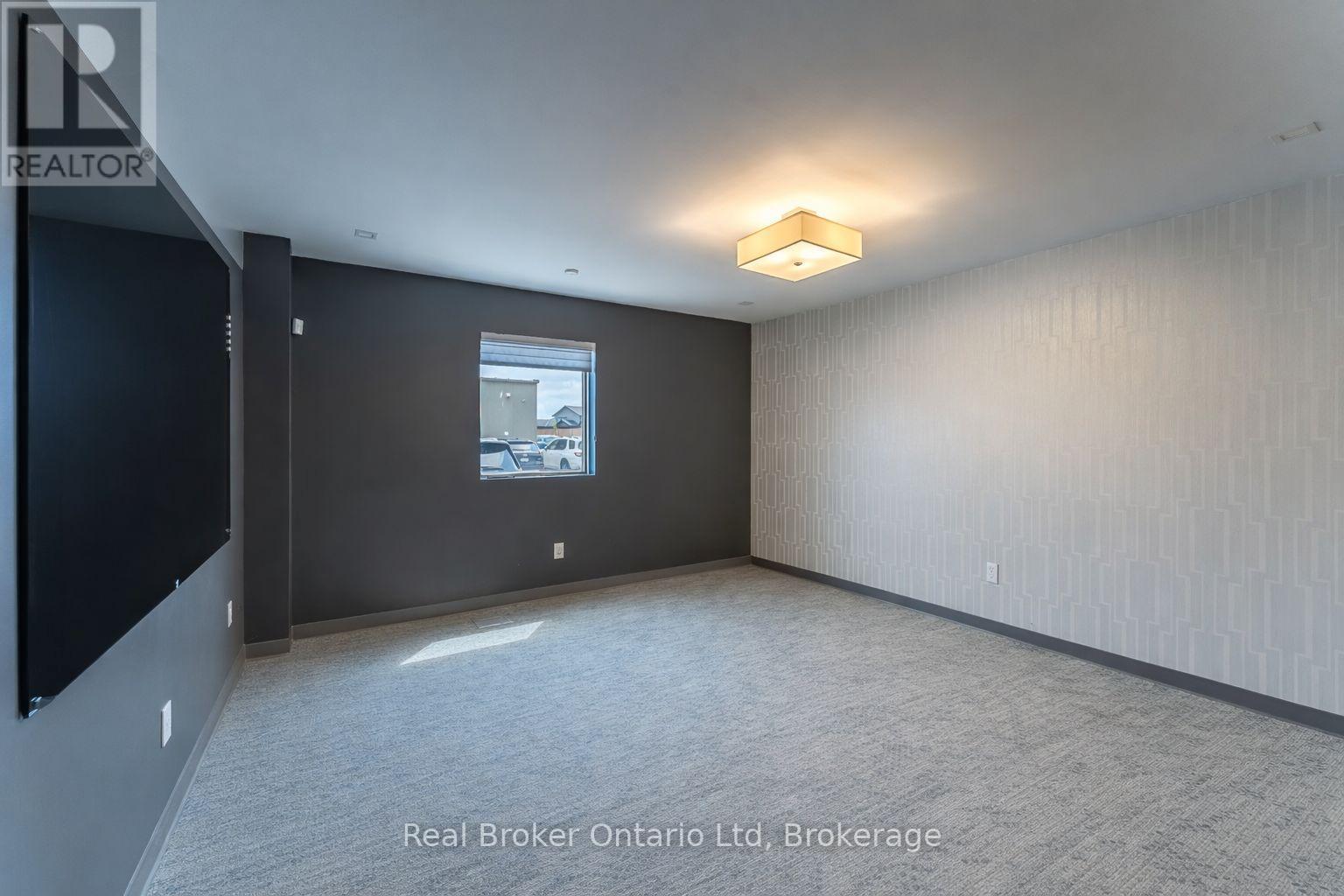 1 - 1525 16th Street E Property Photo 8