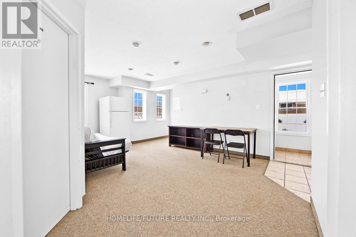 4 Units W/20 Rms - 327 Spruce Street Property Photo 8