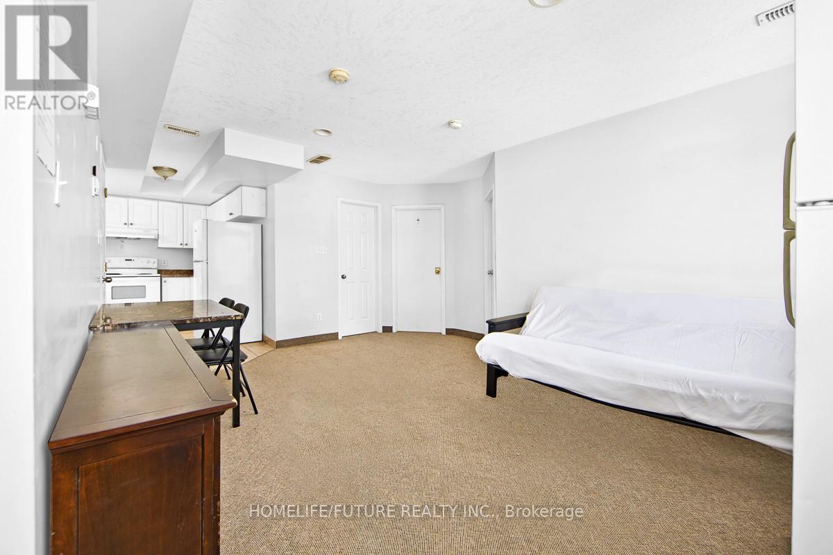 4 Units W/20 Rms - 327 Spruce Street Property Photo 9