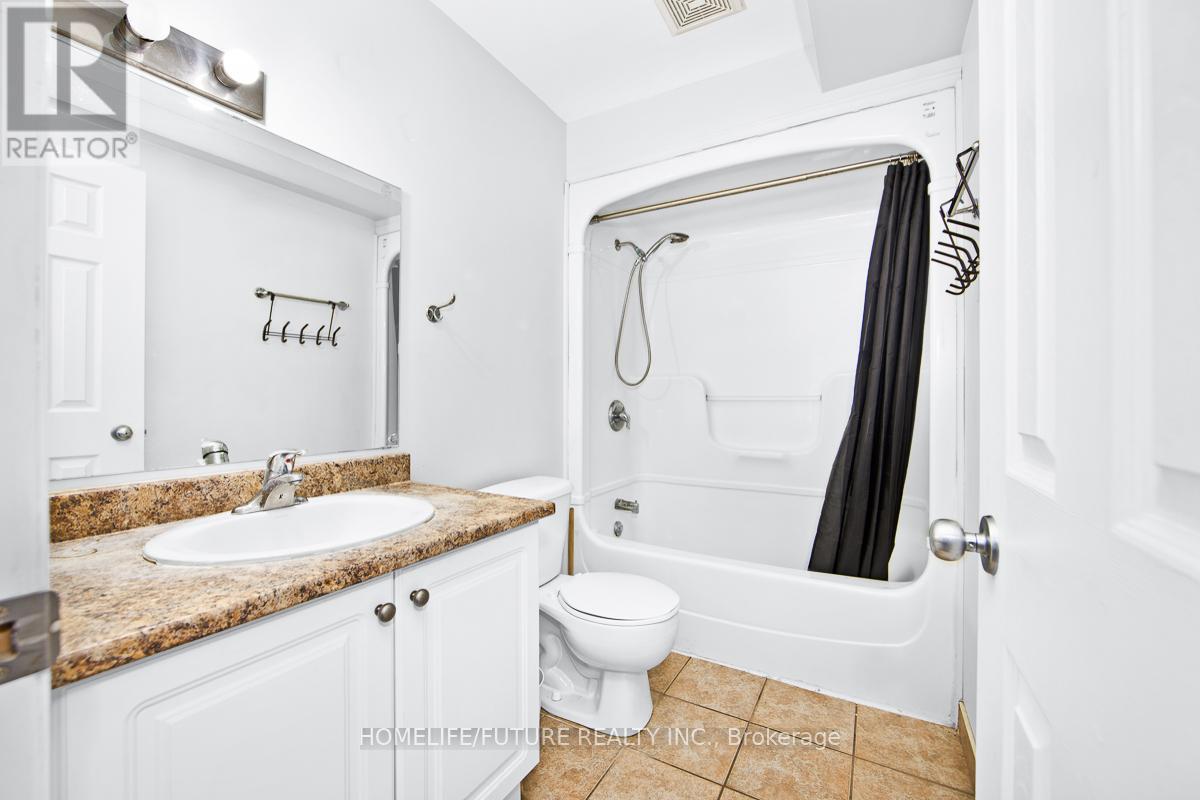 4 Units W/20 Rms - 327 Spruce Street Property Photo 14