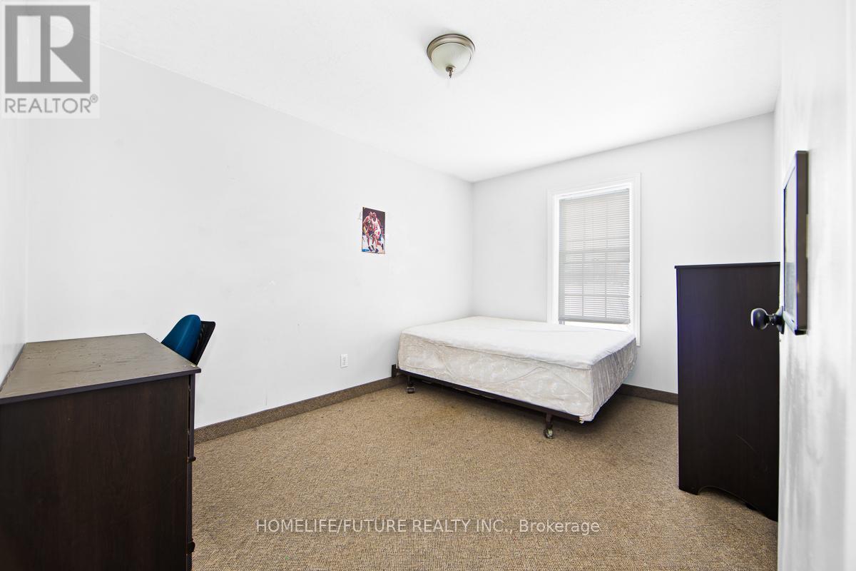 4 Units W/20 Rms - 327 Spruce Street Property Photo 16