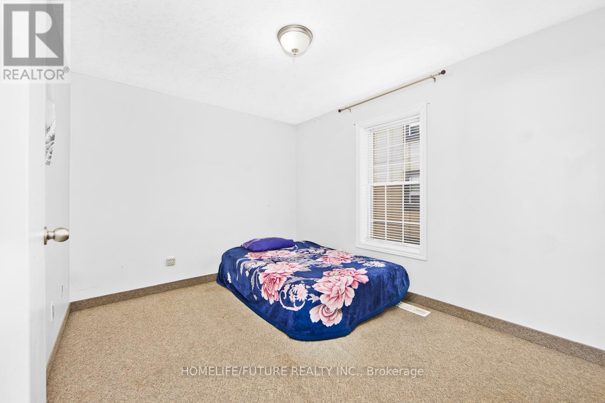 4 Units W/20 Rms - 327 Spruce Street Property Photo 17