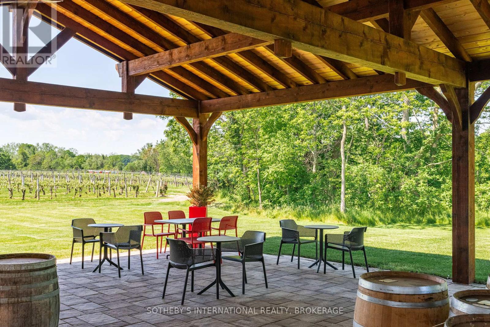 1339 Lakeshore Road Property Photo 3