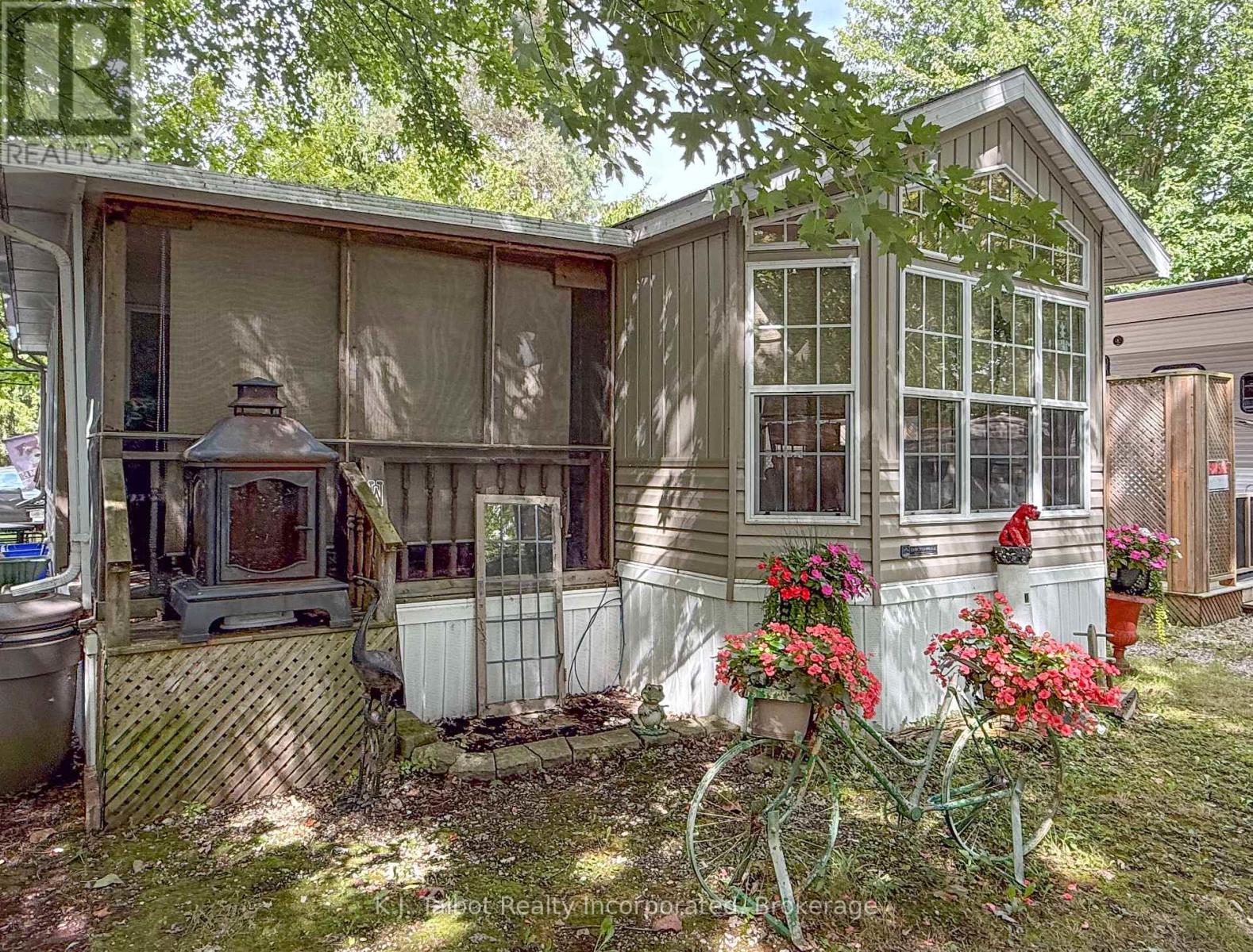 36 Beacon Ln - 77719 Bluewater Highway Property Photo 1