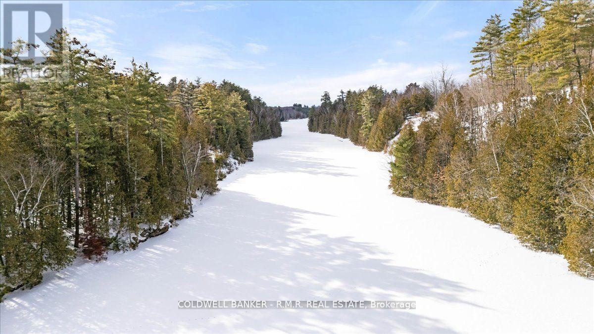 8860 County Rd 41 Property Photo 14