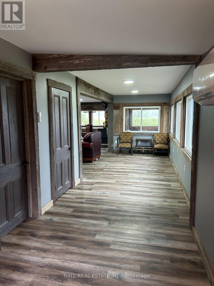 732 13th Line W Property Photo 14