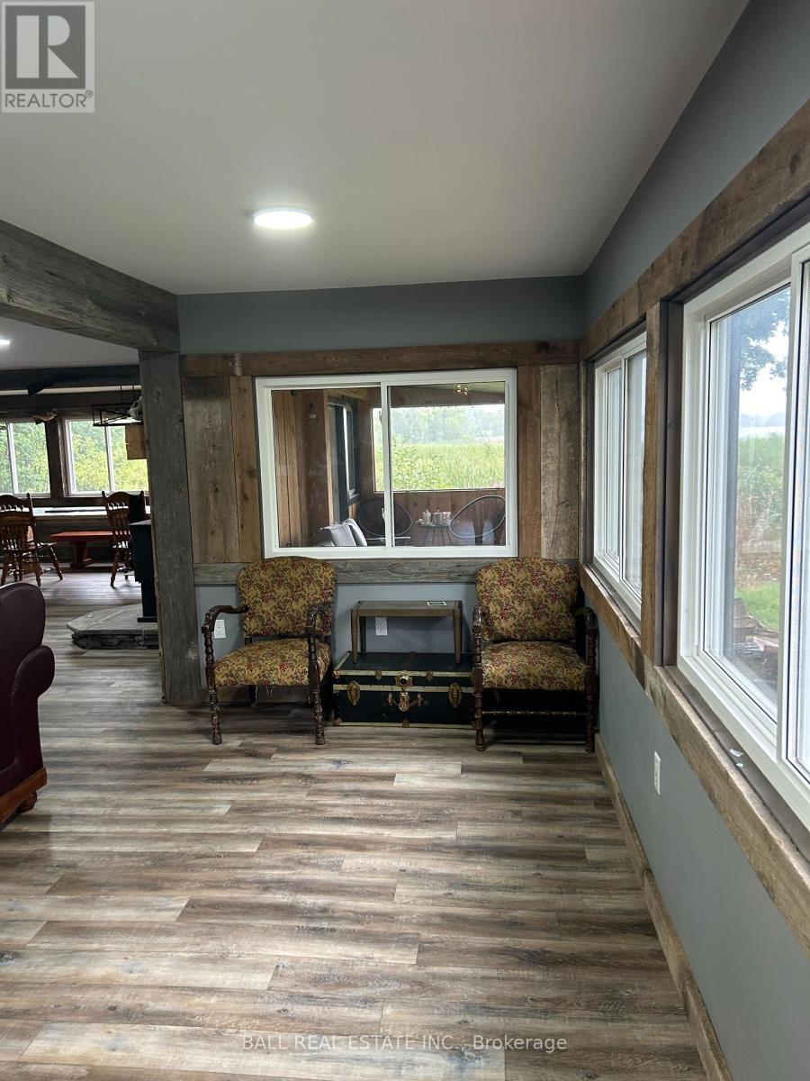 732 13th Line W Property Photo 15