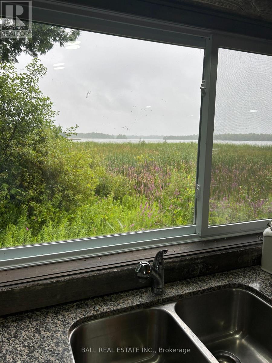 732 13th Line W Property Photo 24