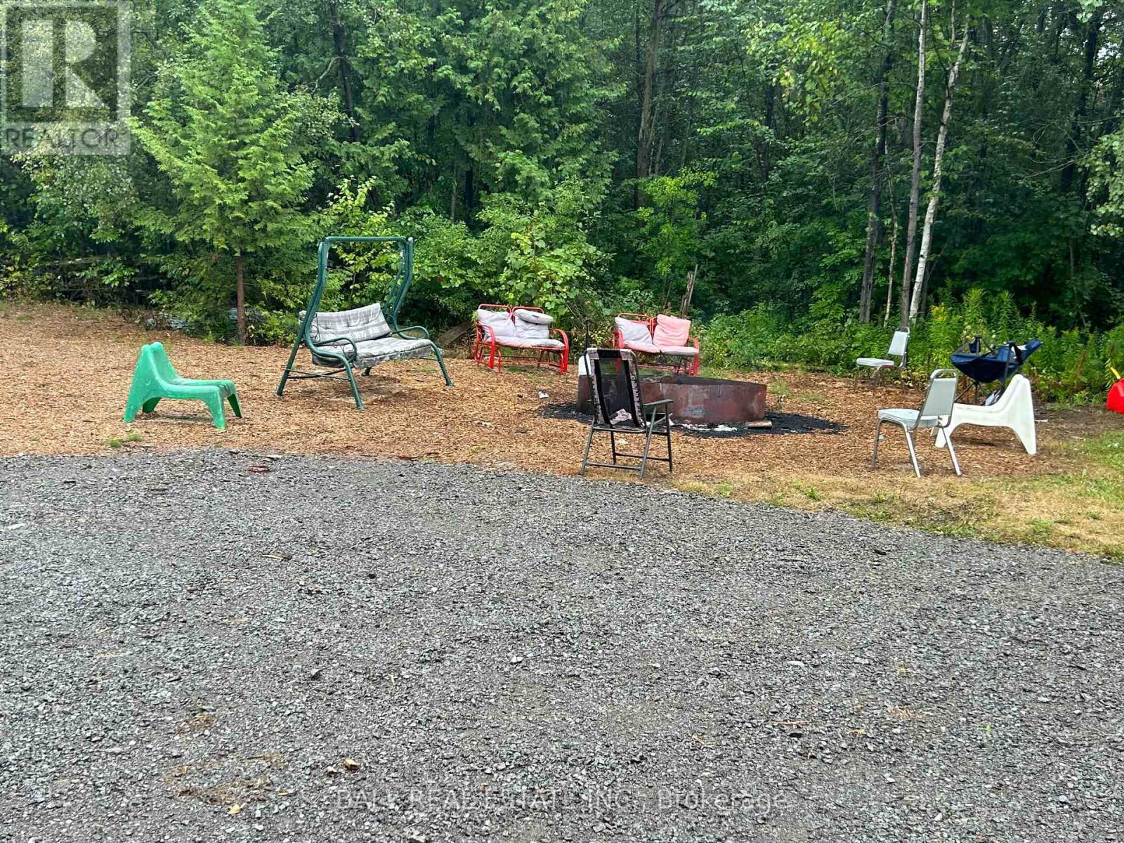 732 13th Line W Property Photo 27