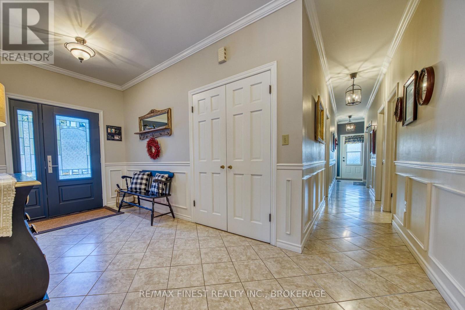 108 Grayrock Crescent Property Photo 3