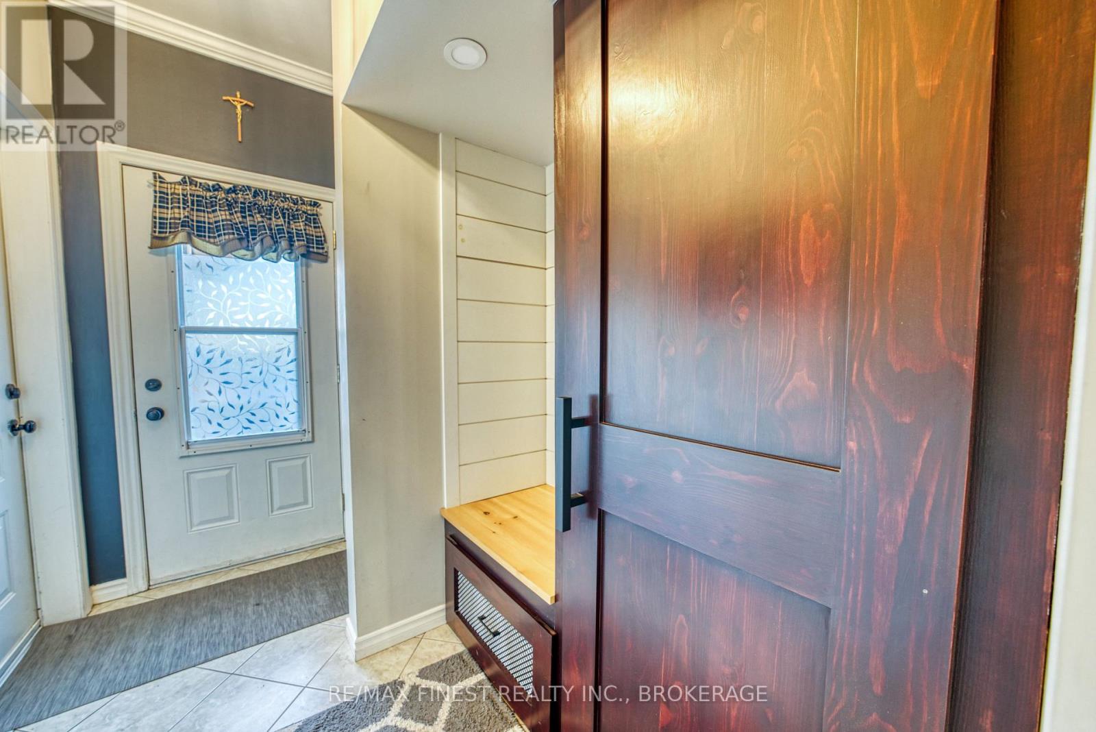 108 Grayrock Crescent Property Photo 19