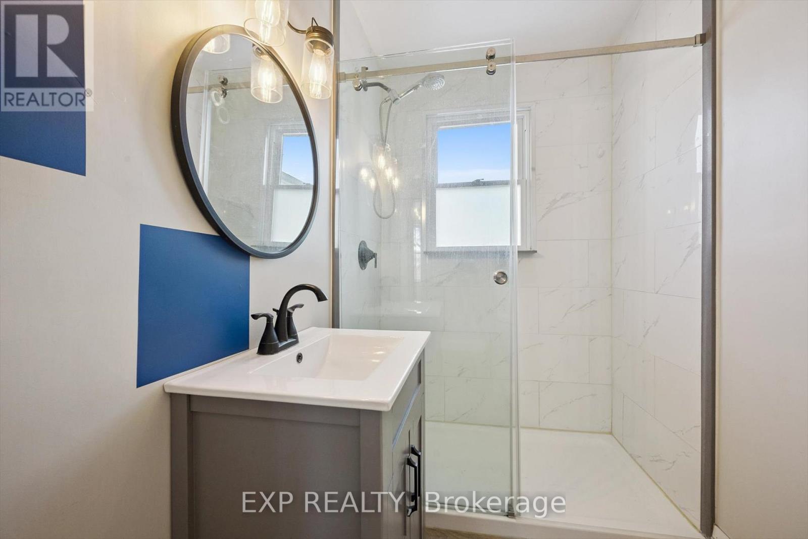253 Sydney Street S Property Photo 33