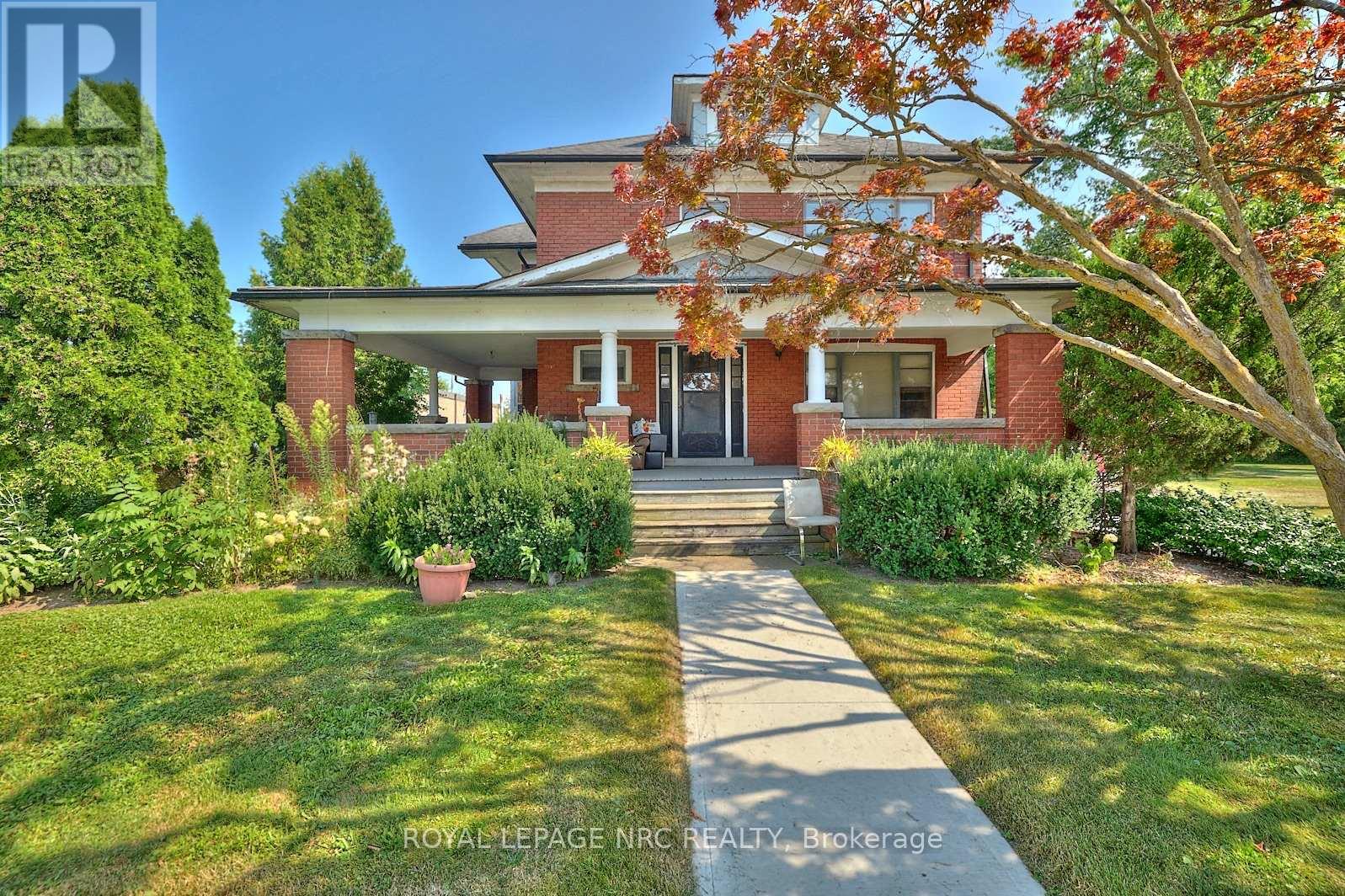 3758 Main Street Property Photo 4