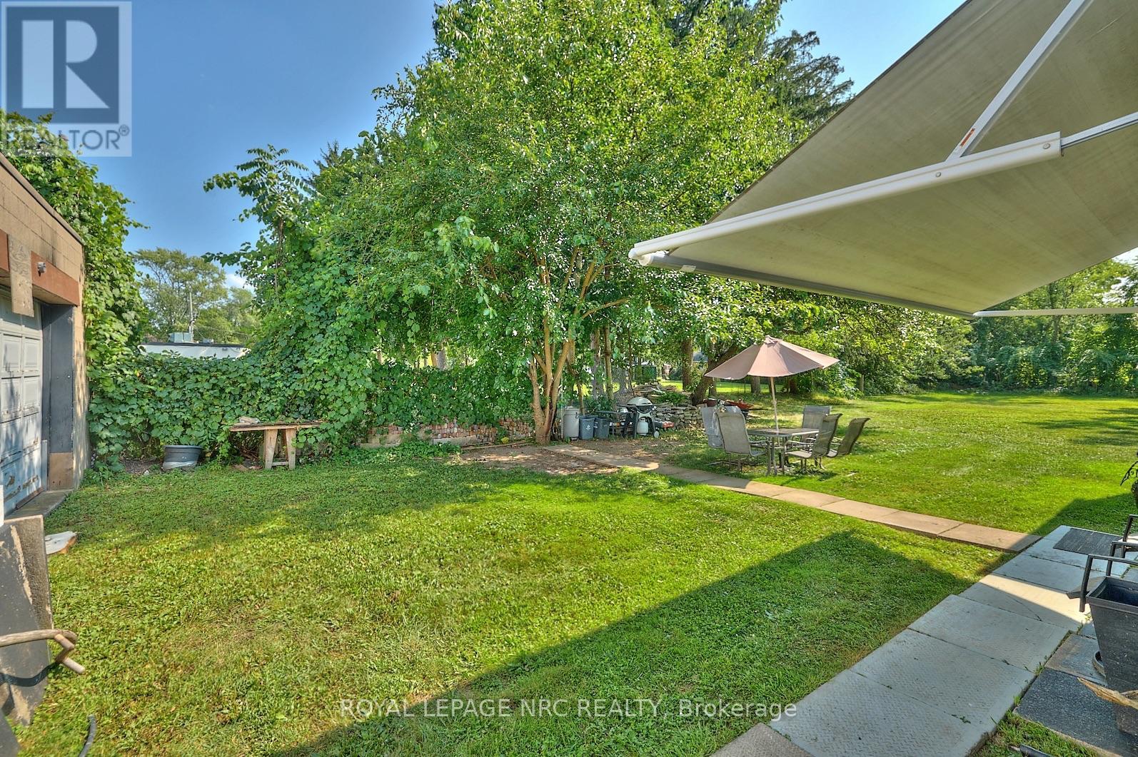 3758 Main Street Property Photo 8