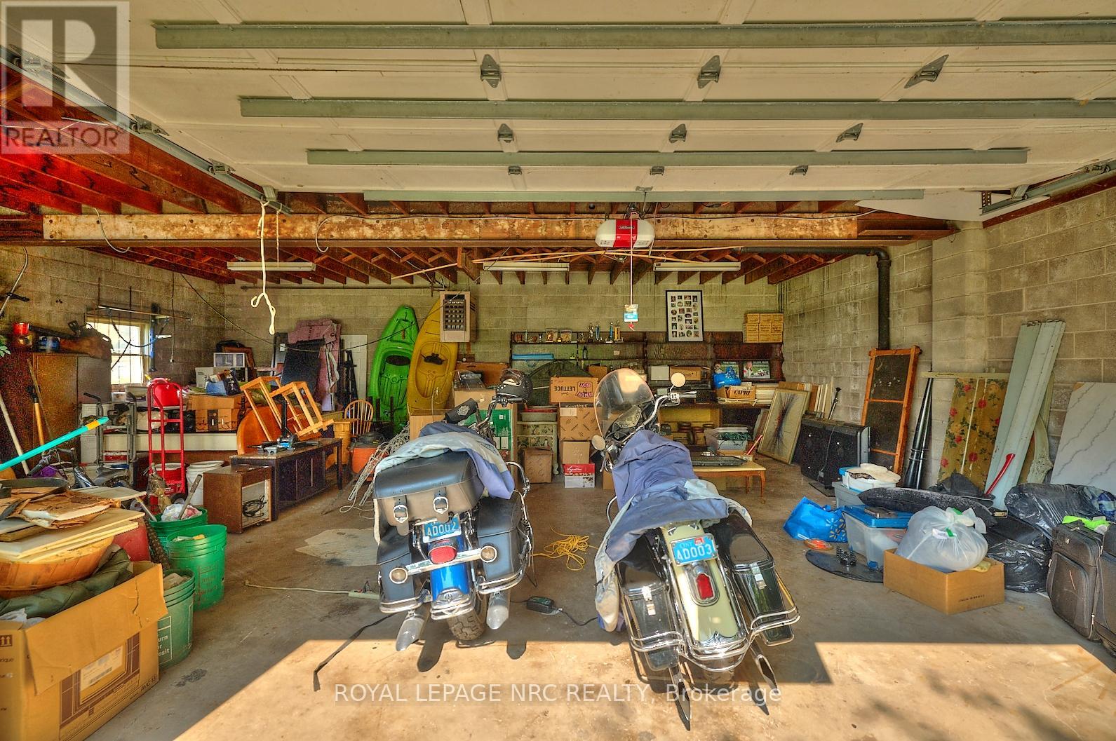3758 Main Street Property Photo 9