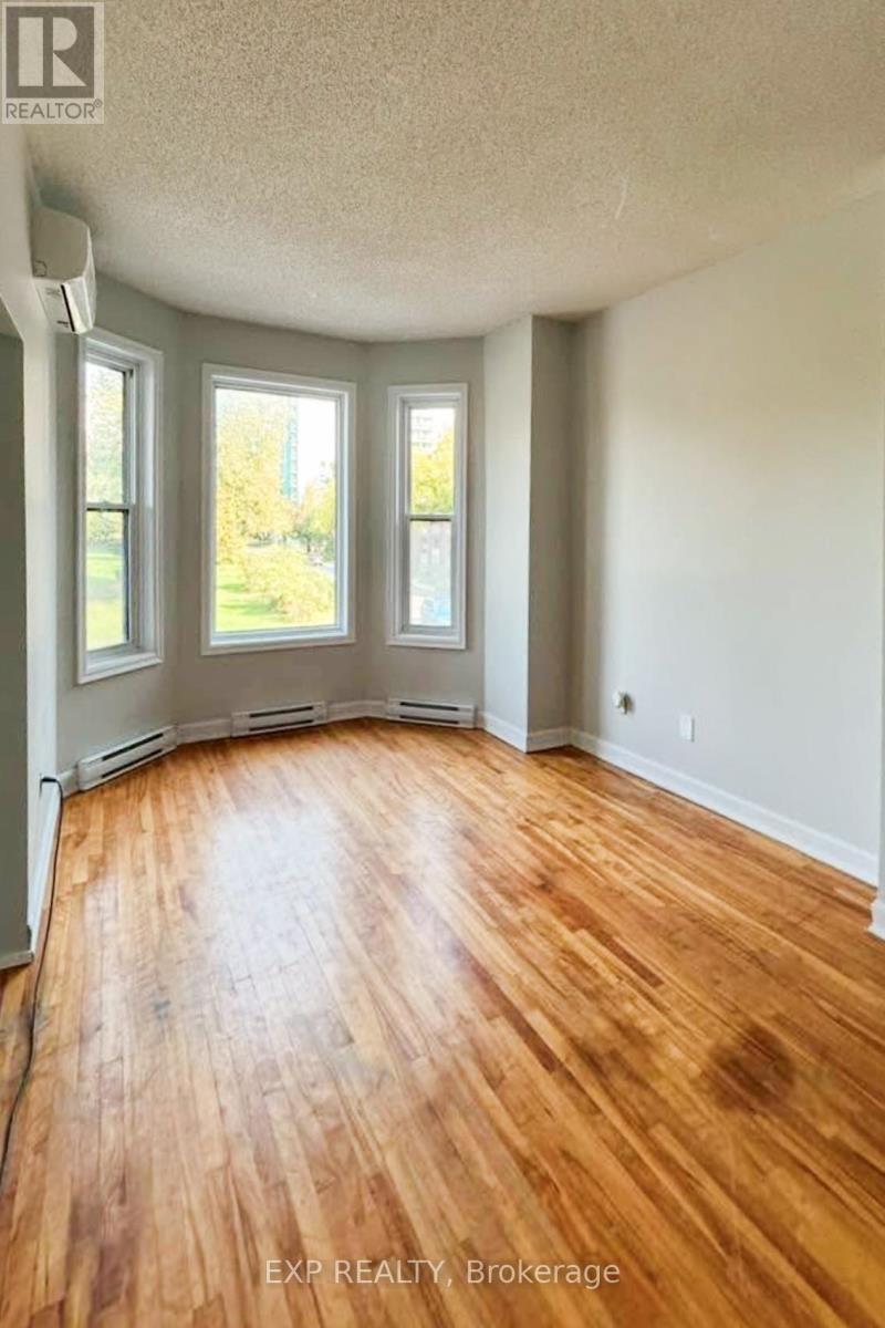 122-124 Cobourg Street Property Photo 4