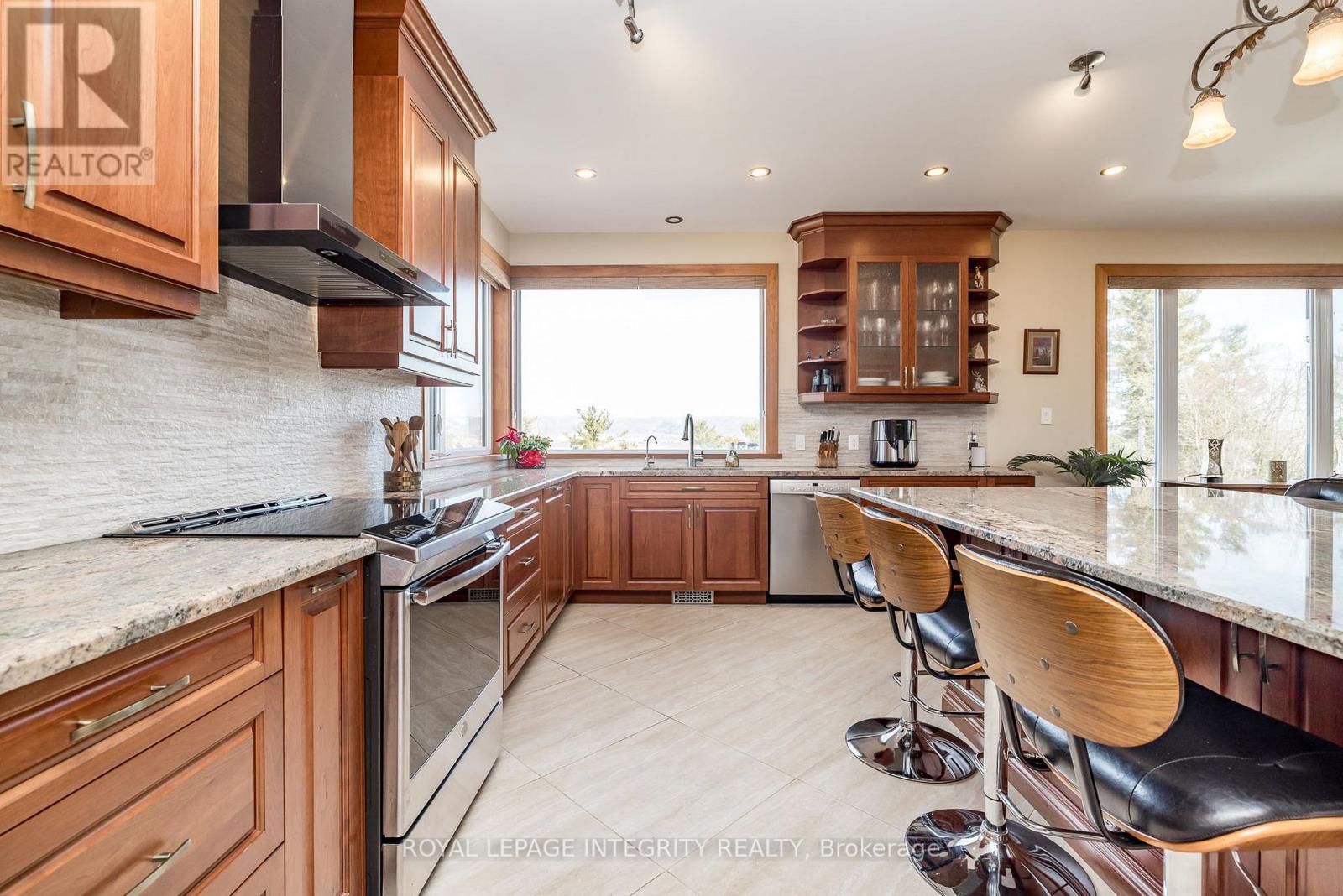 3052 Stoneridge Road Property Photo 13