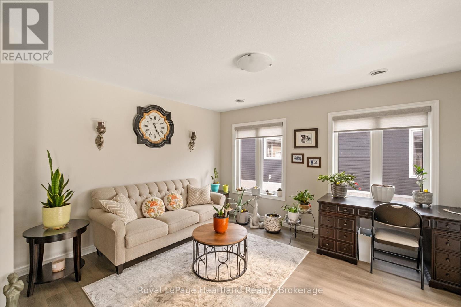 140 Lake Breeze Drive Property Photo 15