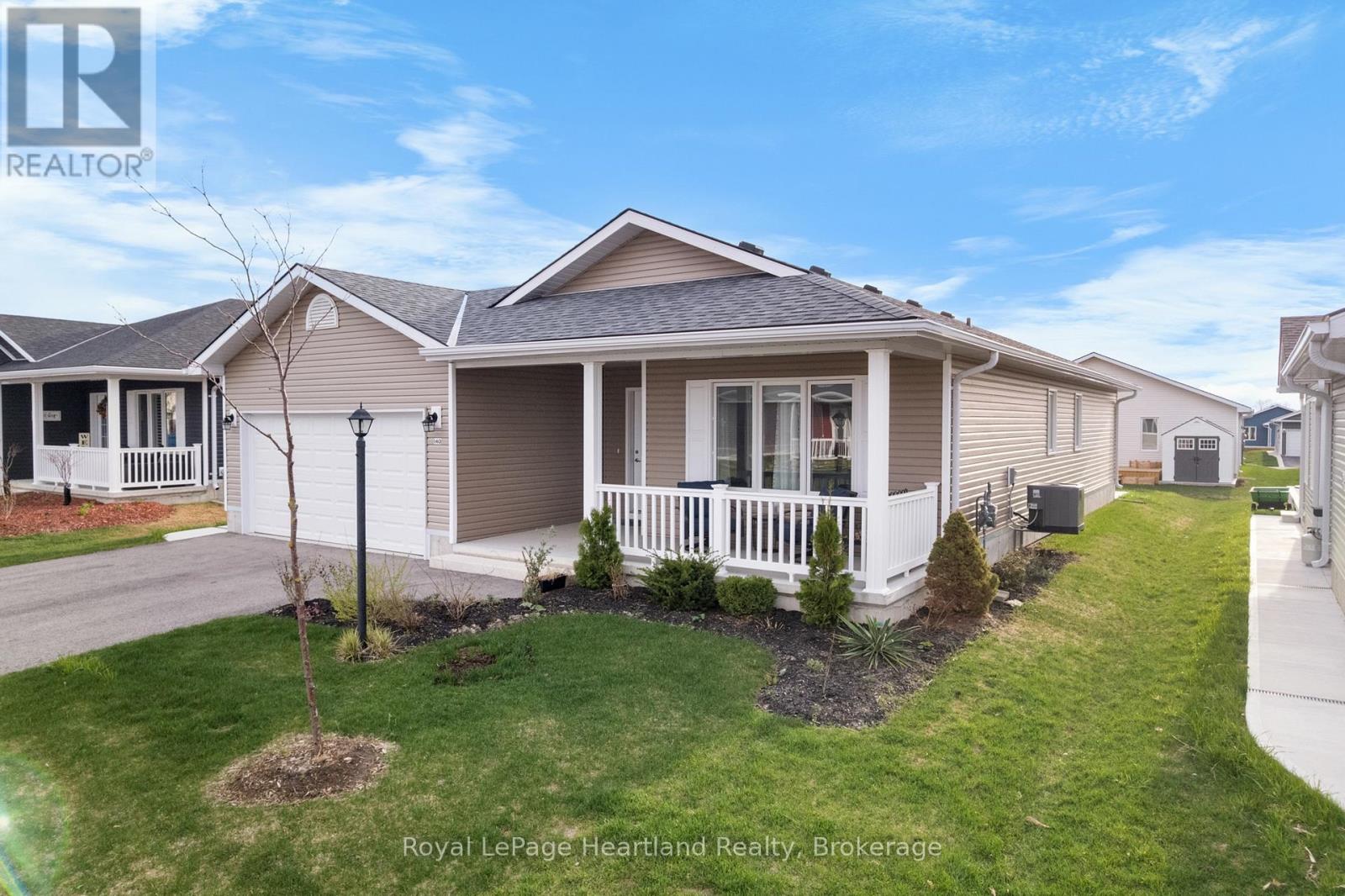 140 Lake Breeze Drive Property Photo 36