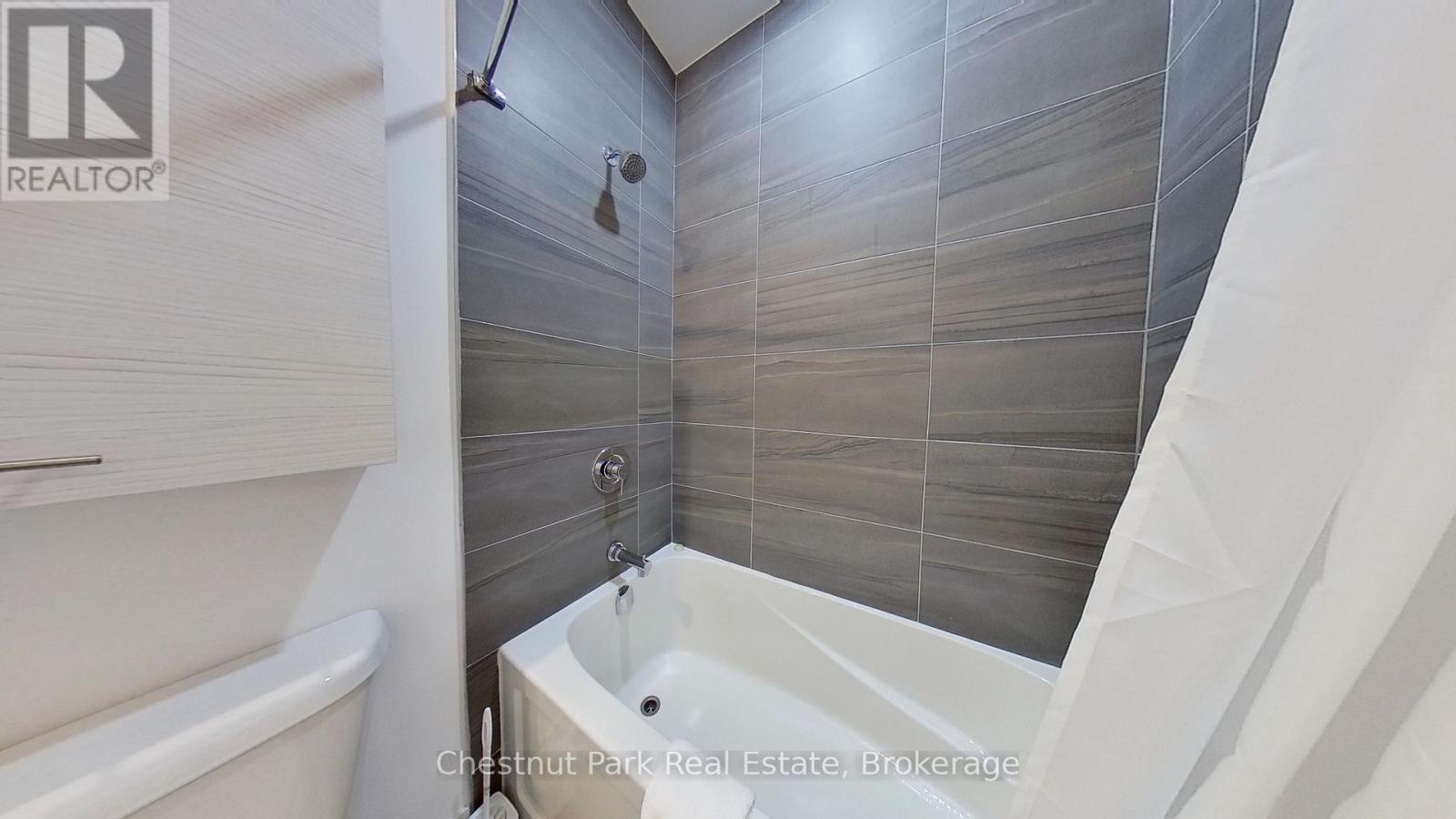 410 - 120 Carrick Trail Property Photo 11