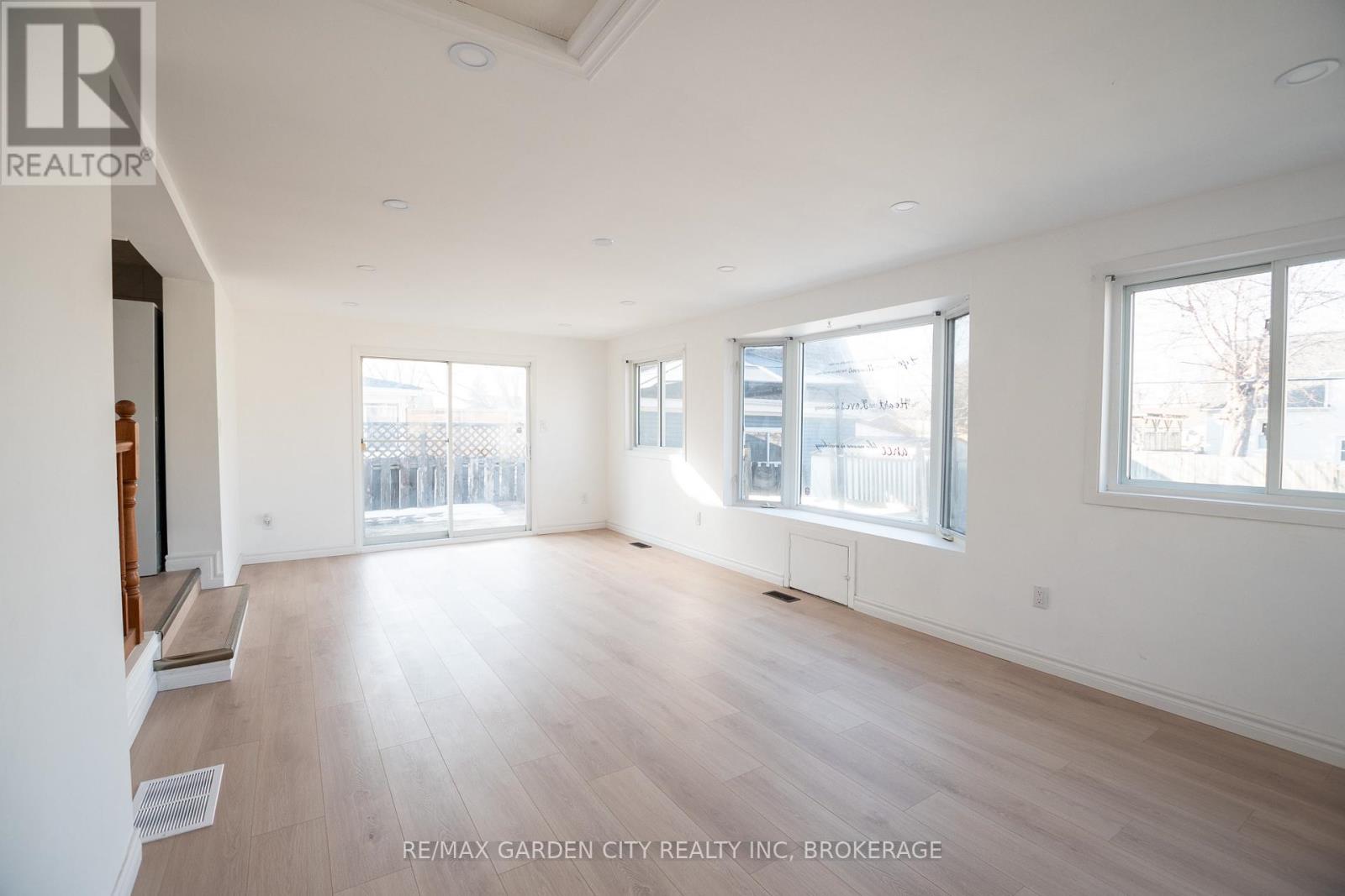 9 Fir Avenue Property Photo 14