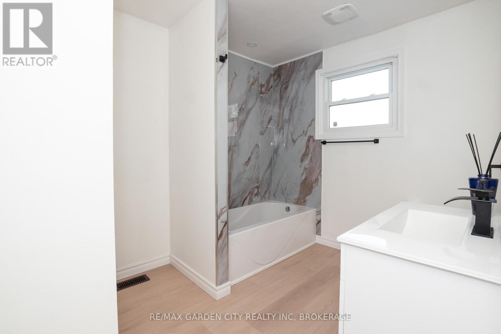 9 Fir Avenue Property Photo 17