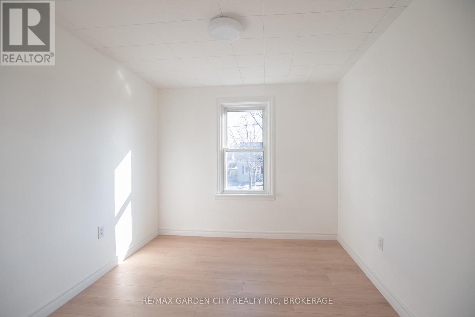 9 Fir Avenue Property Photo 27
