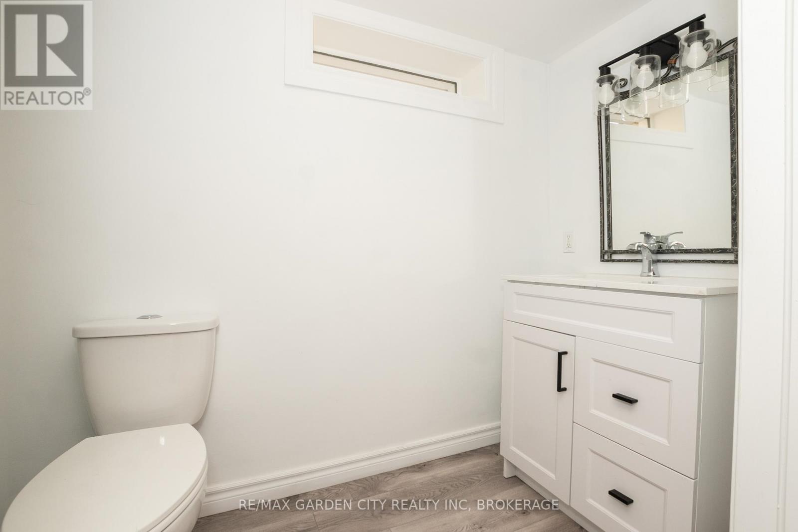 9 Fir Avenue Property Photo 33