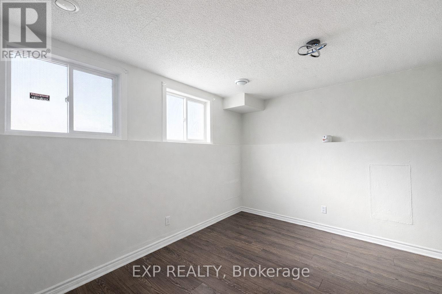 11c Sonnet Crescent Property Photo 17