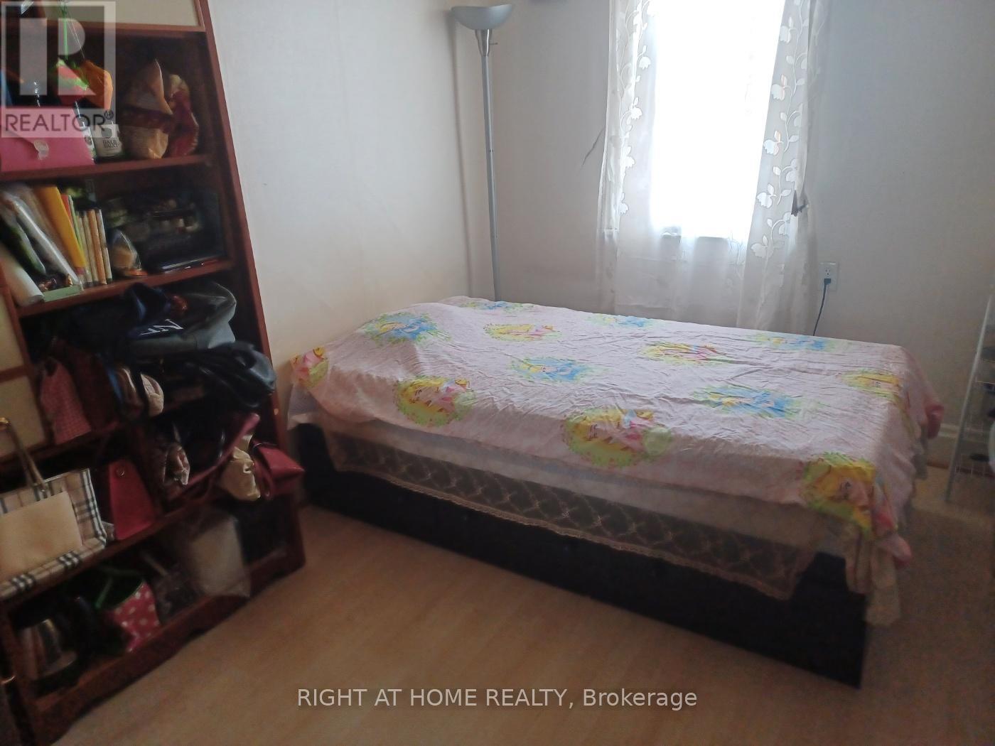 52 Sykes Street S Property Photo 15