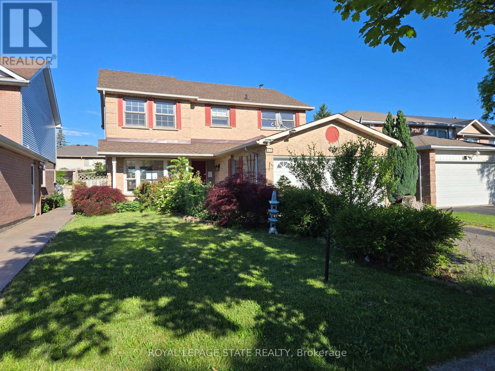 15 STRADA BOULEVARD Property Photo 1