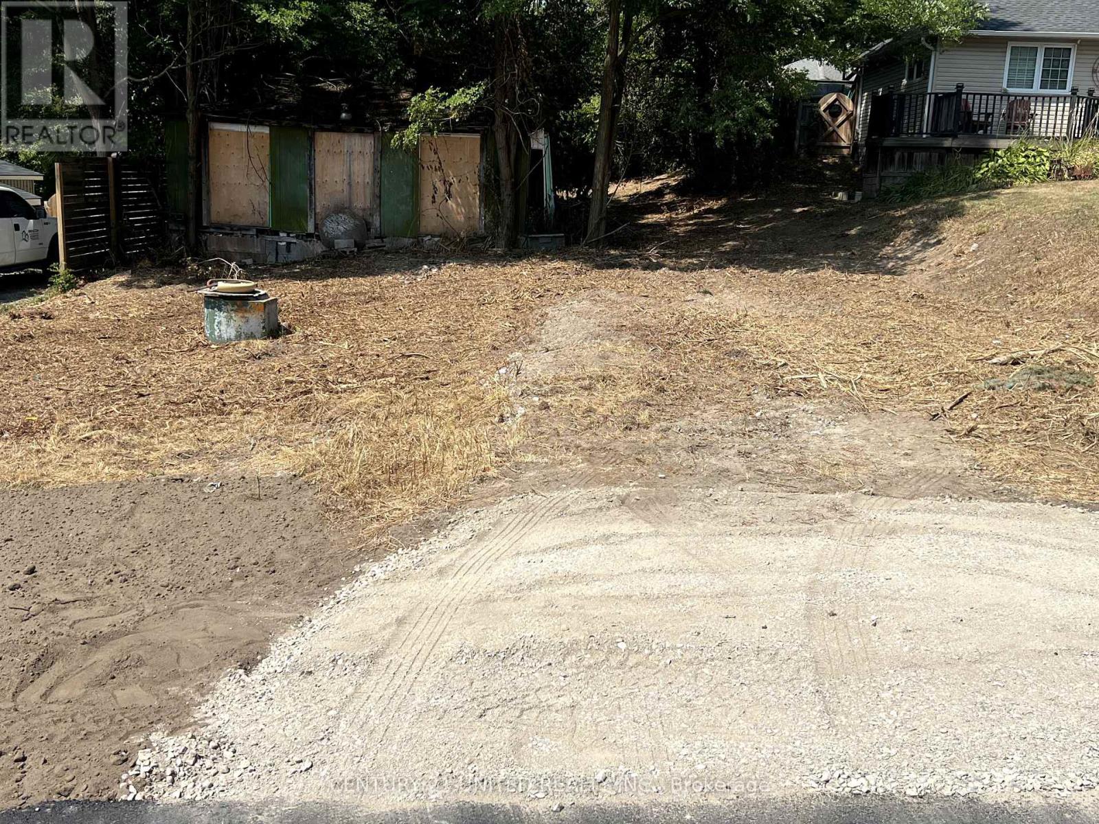 7122 Sidey Drive Property Photo 2