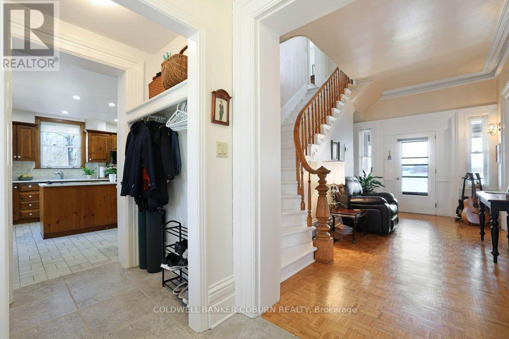 81 Lakeshore Drive Property Photo 4