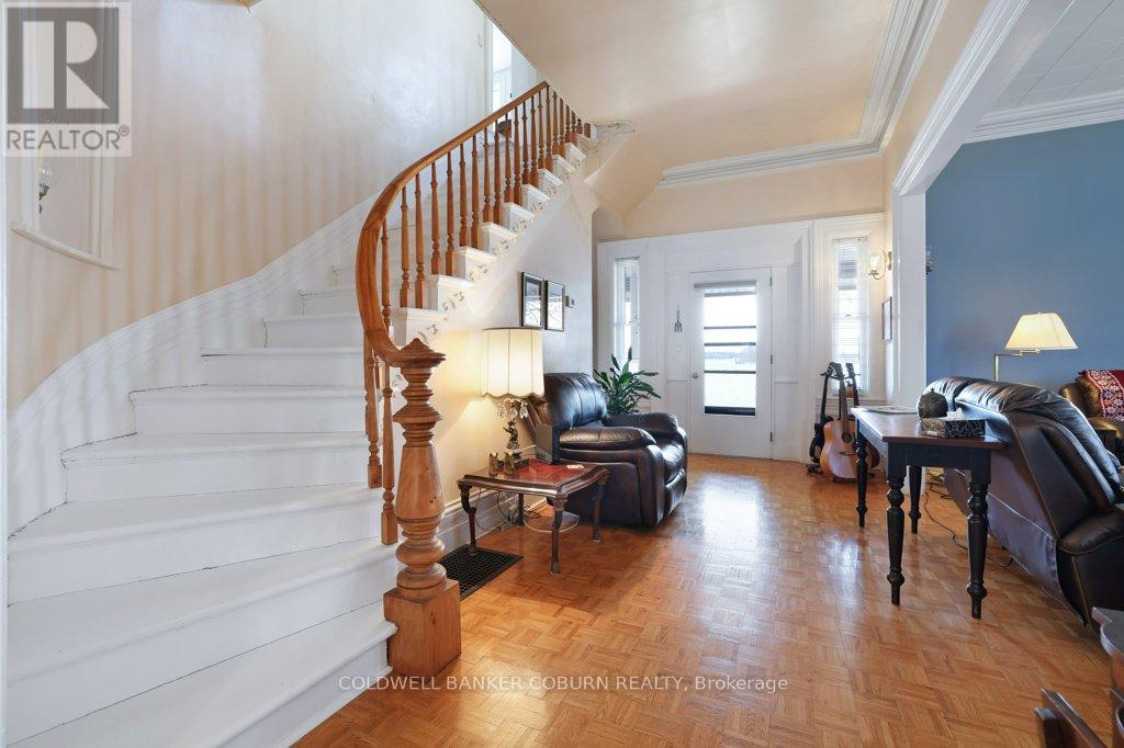 81 Lakeshore Drive Property Photo 5