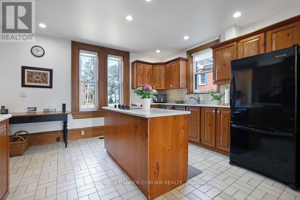 81 Lakeshore Drive Property Photo 14