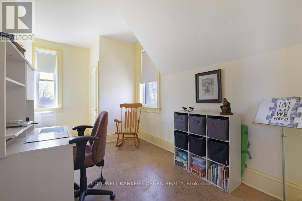81 Lakeshore Drive Property Photo 26